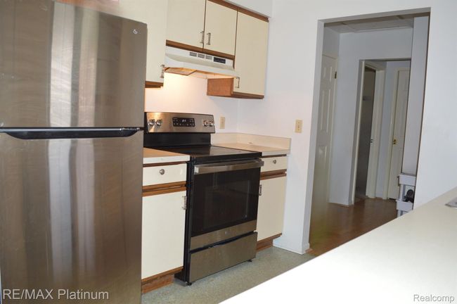 7244 Northfield Cir, Condo with 2 bedrooms, 3 bathrooms and null parking in Flushing MI | Image 7