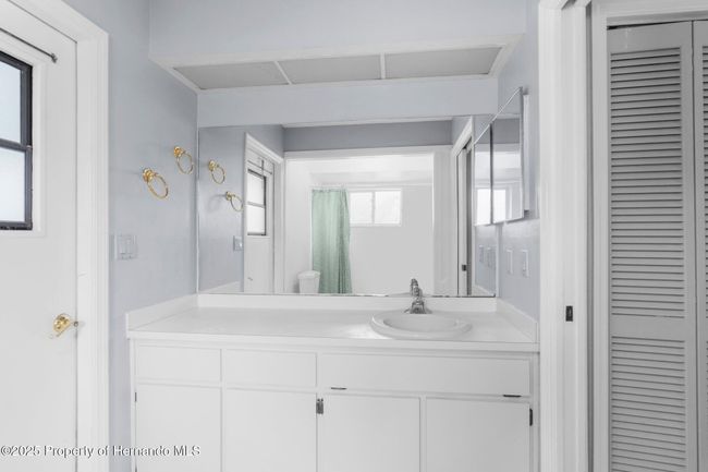 1350 Gatewood Ave, House other with 3 bedrooms, 2 bathrooms and null parking in Spring Hill FL | Image 21