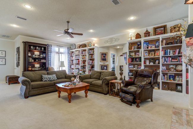 14101 E Fm 1527, Home with 3 bedrooms, 4 bathrooms and null parking in Lorenzo TX | Image 49
