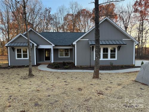 1928 Friendly Ln, Newton, NC, 28658-7822 | Card Image