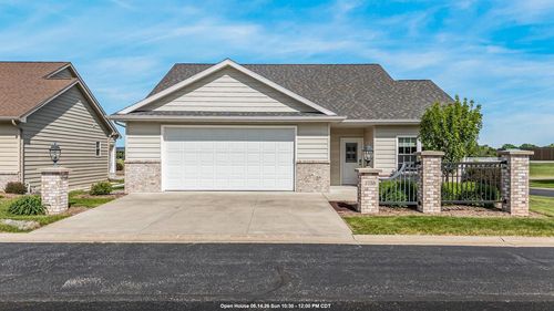 3758 N Wayside Lane, GRAND CHUTE, WI, 54913 | Card Image