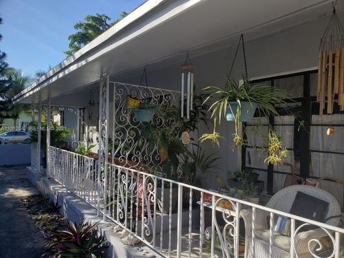 1927 Funston St, Hollywood, FL, 33020-6033 | Card Image