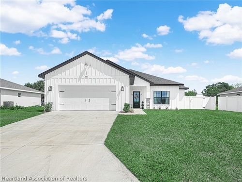 211 Hidden Creek Cir, Wauchula, FL, 33873-5719 | Card Image
