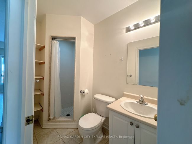 25 Chloe St, House attached with 3 bedrooms, 2 bathrooms and 1 parking in Saint Catharines ON | Image 9