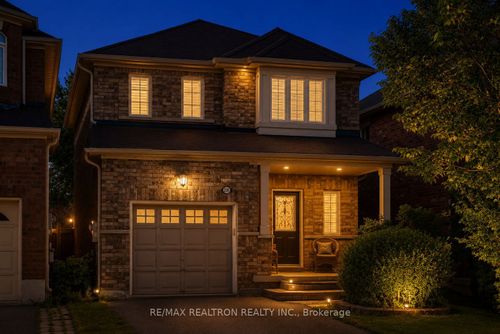 208 Penndutch Cir, Stouffville, ON, L4A0N9 | Card Image