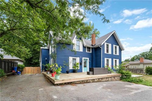 2-18 Mountain Street, Grimsby, ON, L2M3J8 | Card Image