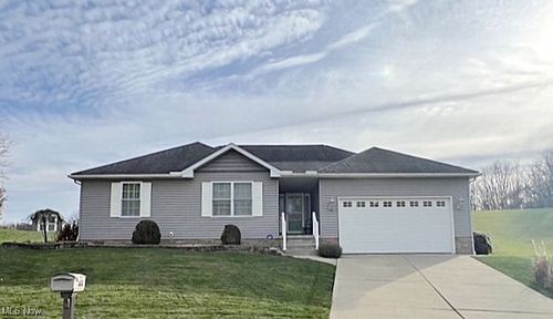 1410 Edgewood Dr, Dover, OH, 44622-9456 | Card Image