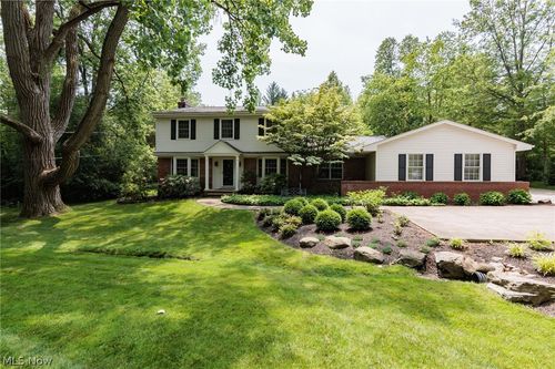 35320 Chagrin Blvd, Moreland Hills, OH, 44022-1047 | Card Image