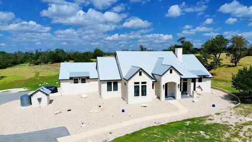 281 Inspiration Loop, Fredericksburg, TX, 78624-8411 | Card Image