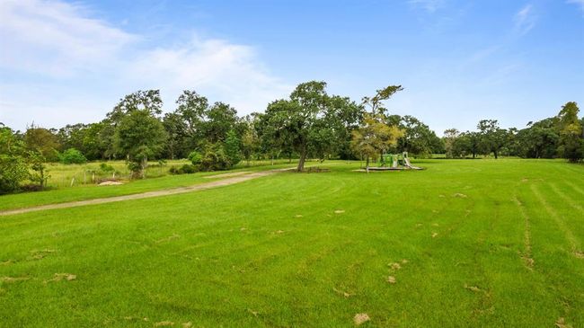 Plenty of room to enjoy the outdoors at this Community Park. | Image 46