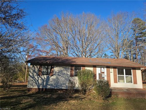 423 Mount Zion Church Rd, Stokesdale, NC, 27357-8158 | Card Image