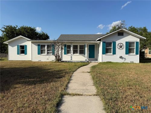608 3rd St, Cuero, TX, 77954-2558 | Card Image