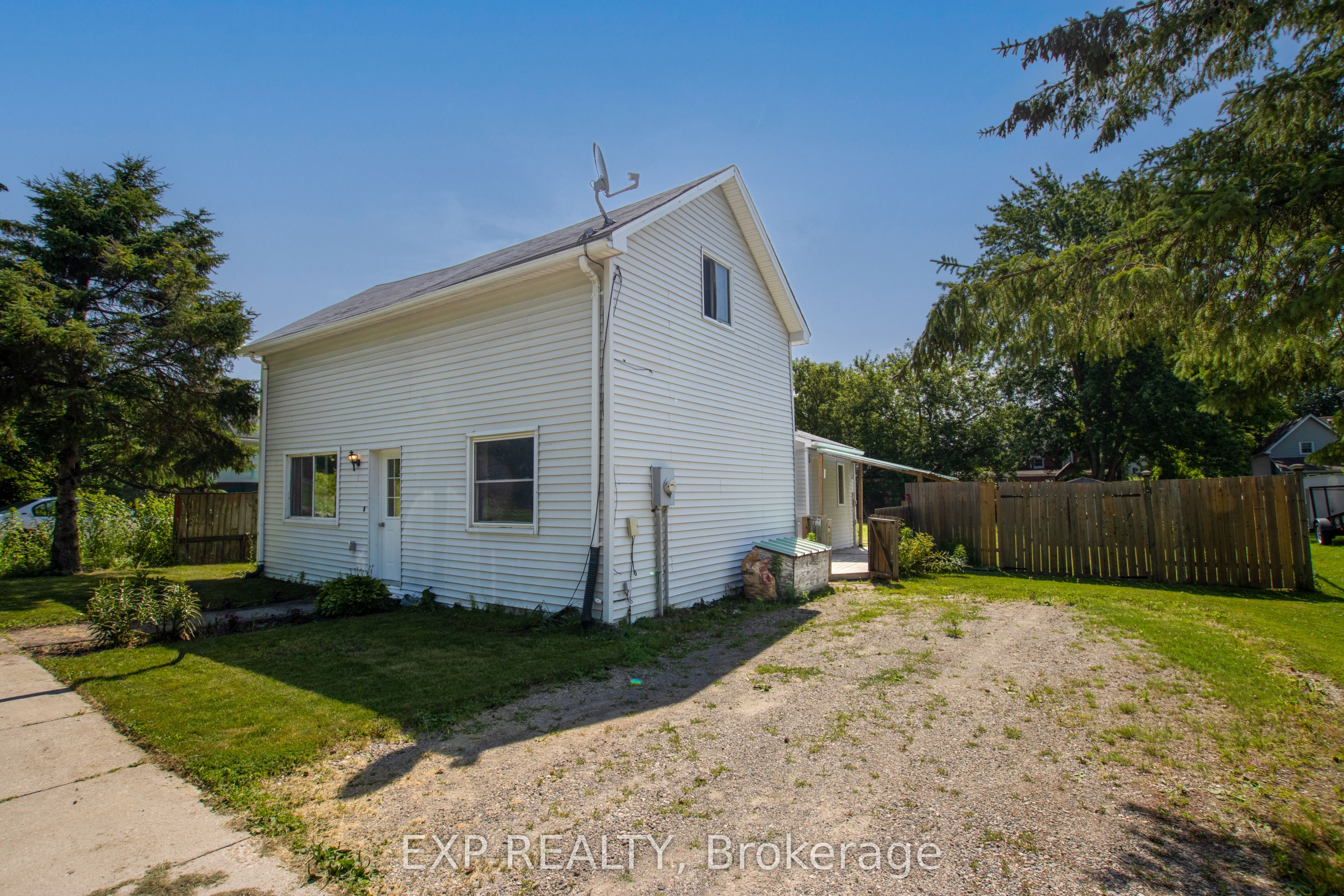 Residential in West Elgin