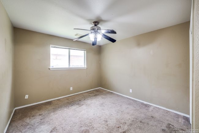10111 Mission Crk, House other with 3 bedrooms, 2 bathrooms and null parking in Converse TX | Image 21