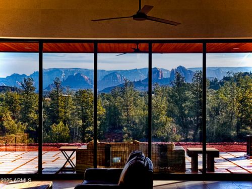 10 Amber Cliffs Way, Sedona, AZ, 86336-3373 | Card Image