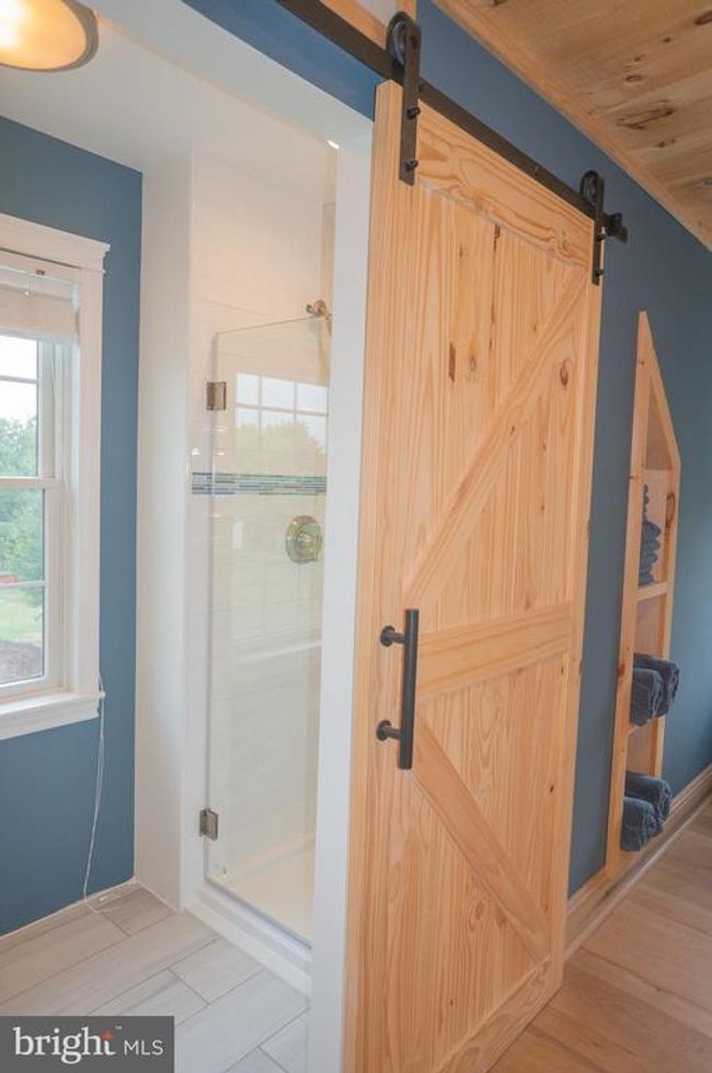 6861 Pleasantview Dr, House other with 4 bedrooms, 4 bathrooms and null parking in THOMASVILLE PA | Image 98