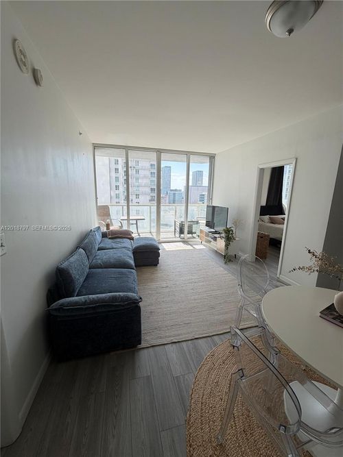 1910-244 Biscayne Blvd, Miami, FL, 33132-2331 | Card Image