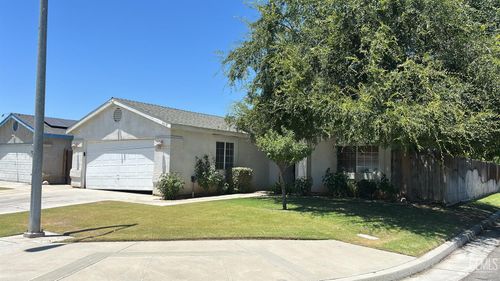 5610 Plute Pass St, Bakersfield, CA, 93307-7688 | Card Image