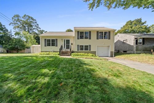 73 Florin St, Warwick, RI, 02889-3012 | Card Image