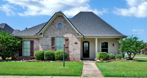 1111 Creole Dr, Bossier City, LA, 71111-8224 | Card Image