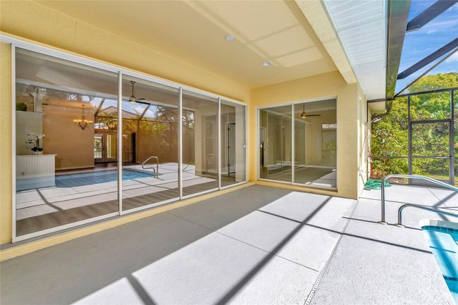 700 Silk Oak Drive, House other with 3 bedrooms, 2 bathrooms and null parking in Venice FL | Image 5