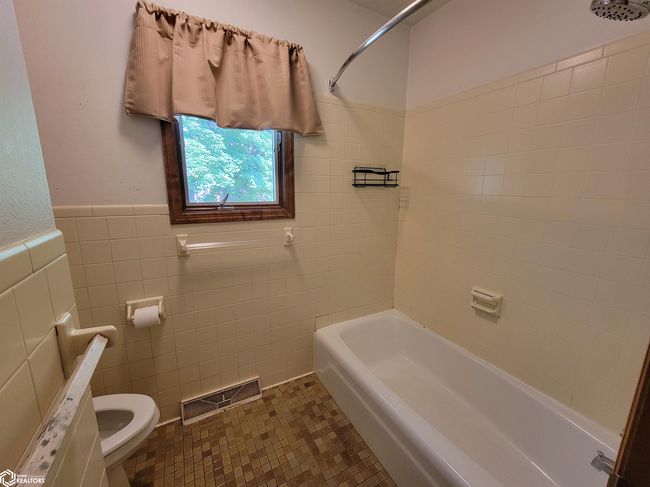 1408 Miller Ave, House other with 5 bedrooms, 3 bathrooms and null parking in Red Oak IA | Image 11