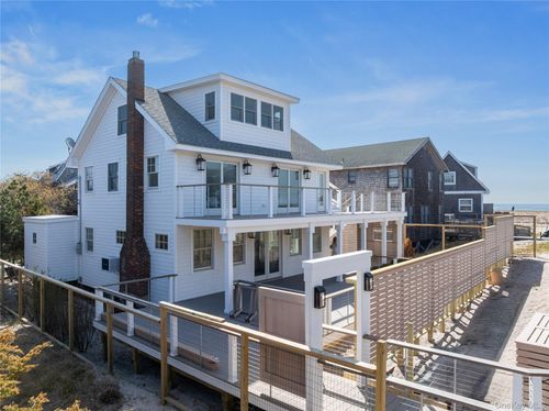 105 Clipper Roadway, Ocean Beach, NY, 11770-2002 | Card Image