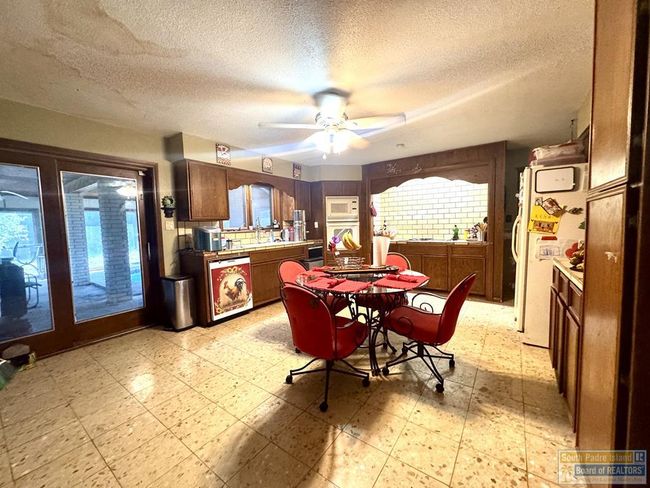 108 Palma Ln, House other with 3 bedrooms, 3 bathrooms and 2 parking in Bayview TX | Image 15