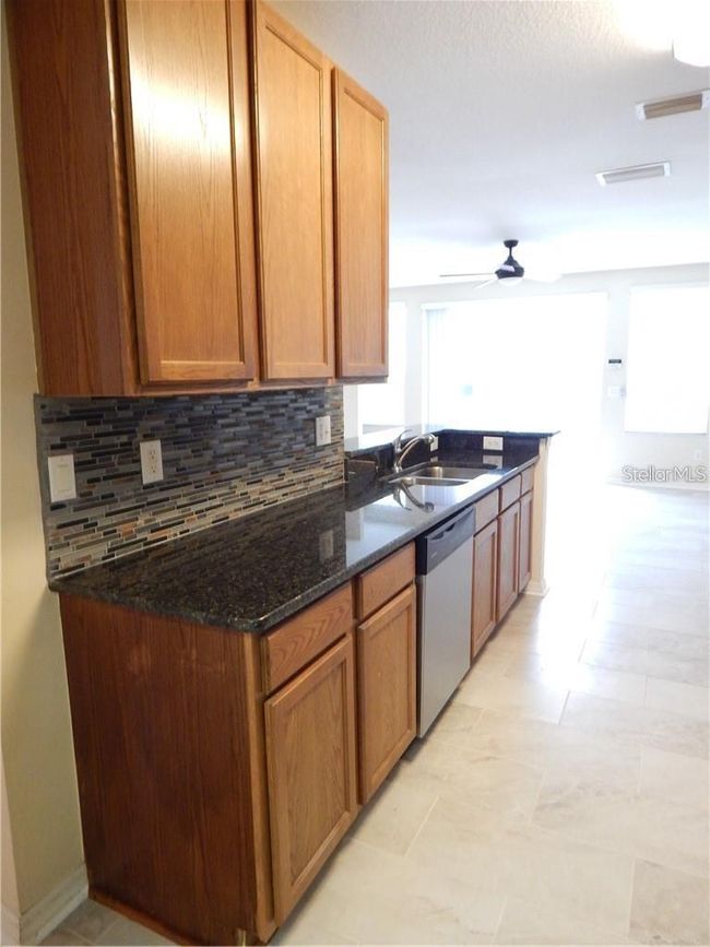 6127 Fishhawk Crossing Blvd, Townhouse with 3 bedrooms, 3 bathrooms and null parking in Lithia FL | Image 8