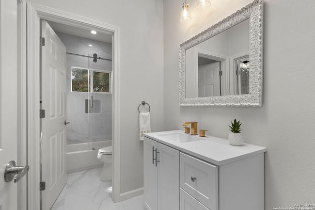 6 - 1002 Morningside Dr, Townhouse with 3 bedrooms, 3 bathrooms and null parking in Terrell Hills TX | Image 30