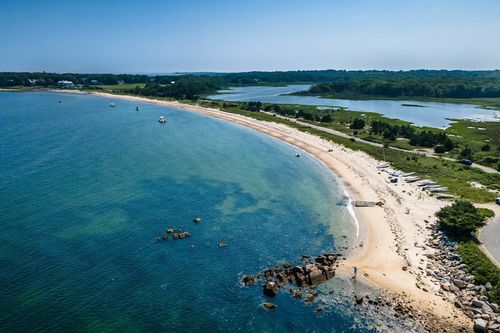 3 Nonquitt Ave, Dartmouth, MA, 02748-5024 | Card Image