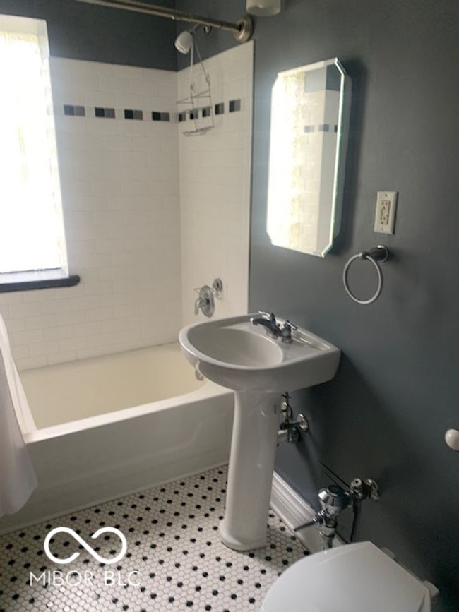 APT-109 - 5347 N College Ave, Condo with 1 bedrooms, 1 bathrooms and null parking in Indianapolis IN | Image 29