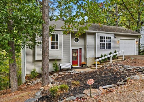 109 Jay Ln, Eureka Springs, AR, 72632-3232 | Card Image