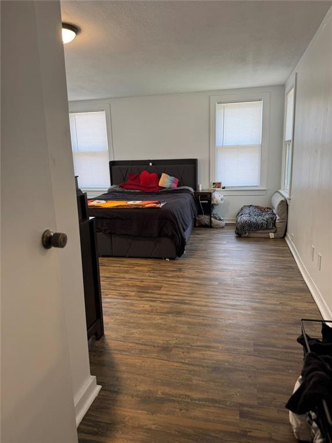 Main Home | Image 37