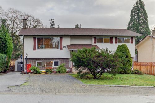 5795 Valleyview Rd, North Cowichan, BC, V9L4Z6 | Card Image