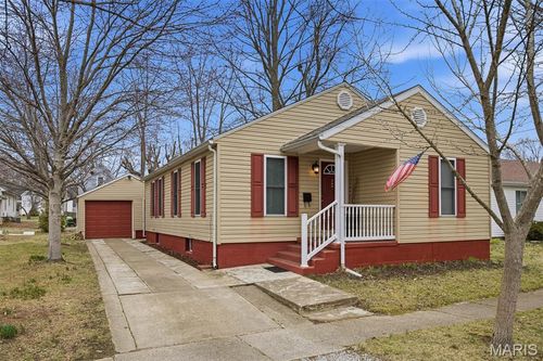 509 E Winter Ave, Greenville, IL, 62246-1955 | Card Image