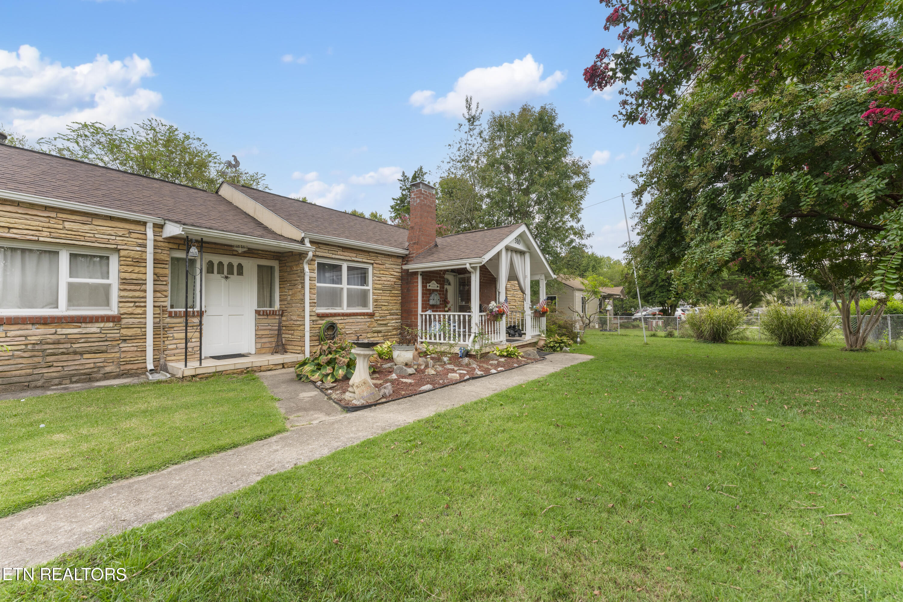 Shasta Dr, Knoxville, TN 37912