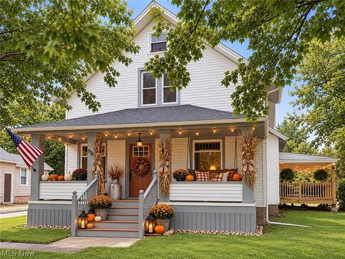 816 Churchill Rd, Girard, OH, 44420-2123 | Card Image