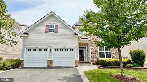 38 Inverness Dr, KENDALL PARK, NJ, 08824-7012 | Card Image