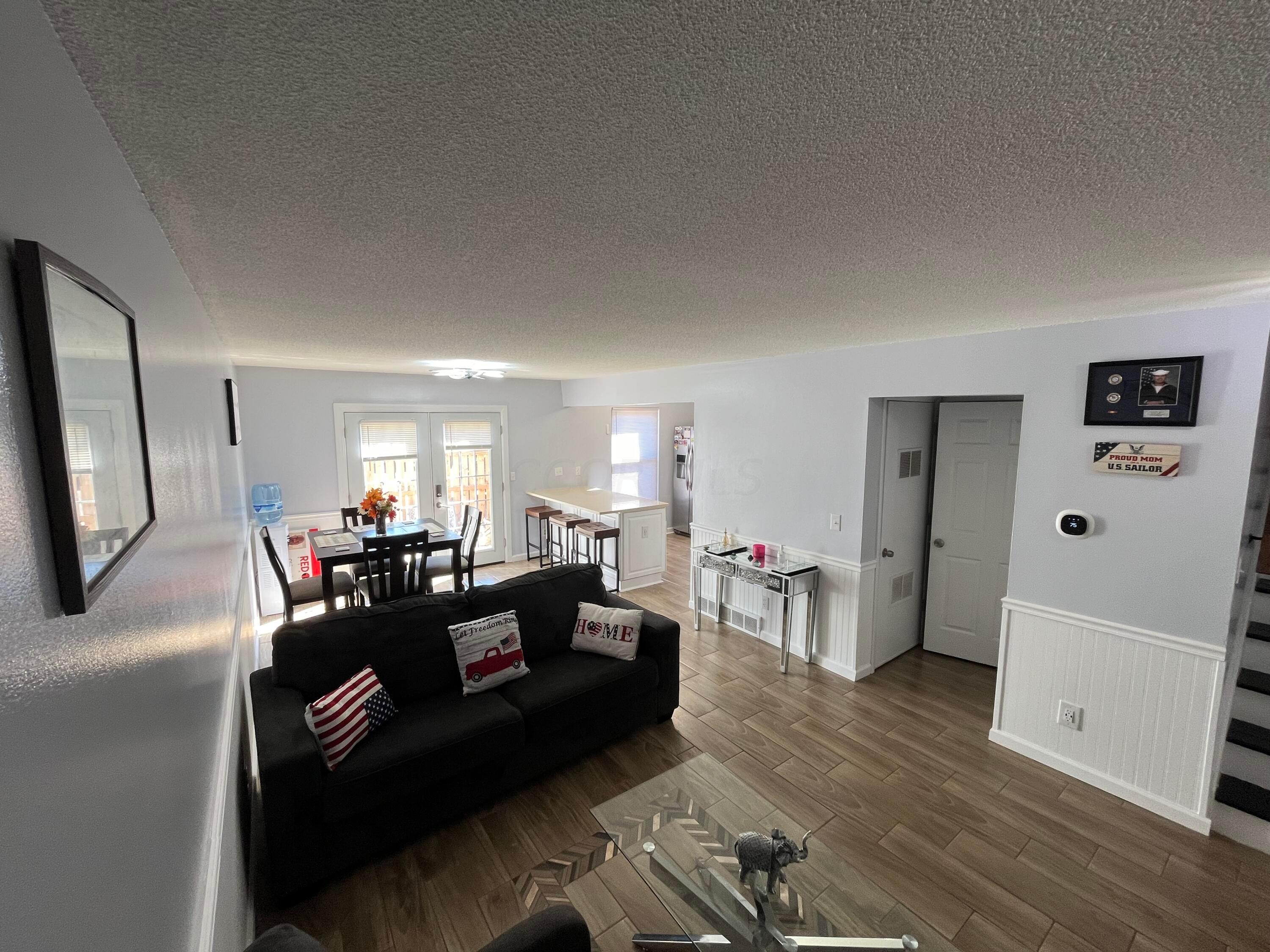Hallworth Ct, Columbus, OH 43232