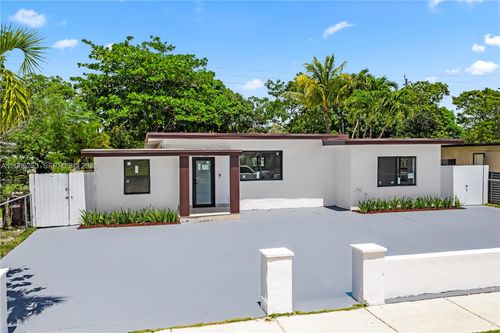 235 Nw 127th St, North Miami, FL, 33168-3643 | Card Image