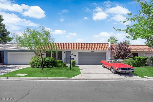 3871 Sinclair St, Las Vegas, NV, 89121-4450 | Card Image