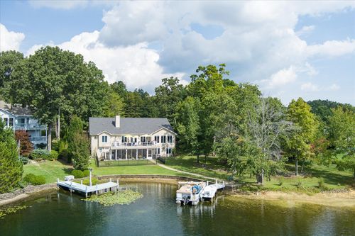 20 Victoria Way, Crossville, TN, 38558-2762 | Card Image