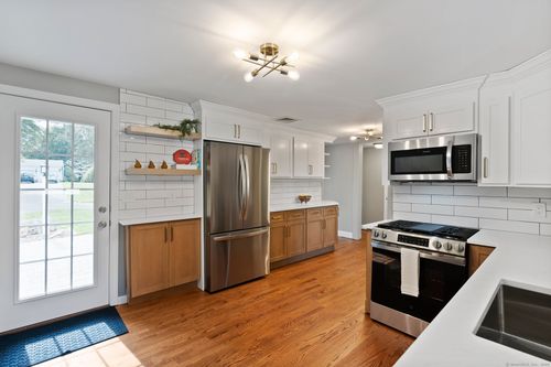 114 Boulter Rd, Wethersfield, CT, 06109-3705 | Card Image
