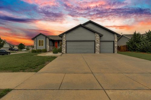 3212 N Whittier St, Derby, KS, 67037-8555 | Card Image