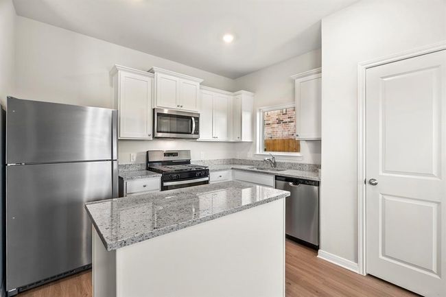 449 Sunny Highlands Dr, House other with 3 bedrooms, 2 bathrooms and 2 parking in Katy TX | Image 4