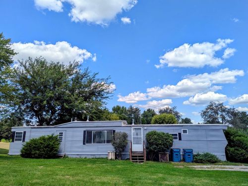 501 E High St, Etna Green, IN, 46524-9594 | Card Image