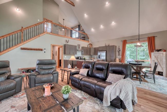 784 Sneaking Creek Dr, Home with 3 bedrooms, 4 bathrooms and null parking in Hayesville NC | Image 15