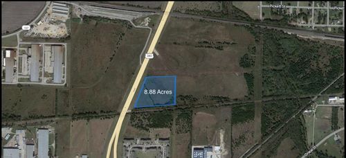8 Pinegates Village Road, Greenville, TX, 75401 | Card Image