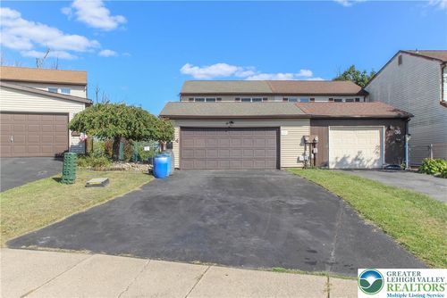 34 Cambridge Pl, CATASAUQUA, PA, 18032-1009 | Card Image